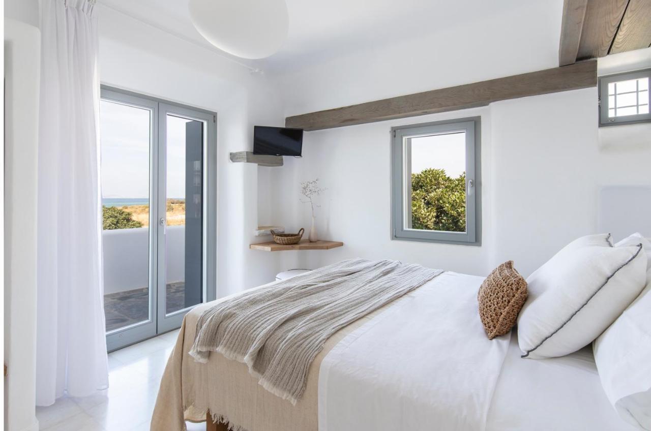 Aqua Breeze Villas On The Beach Plaka  Exterior photo