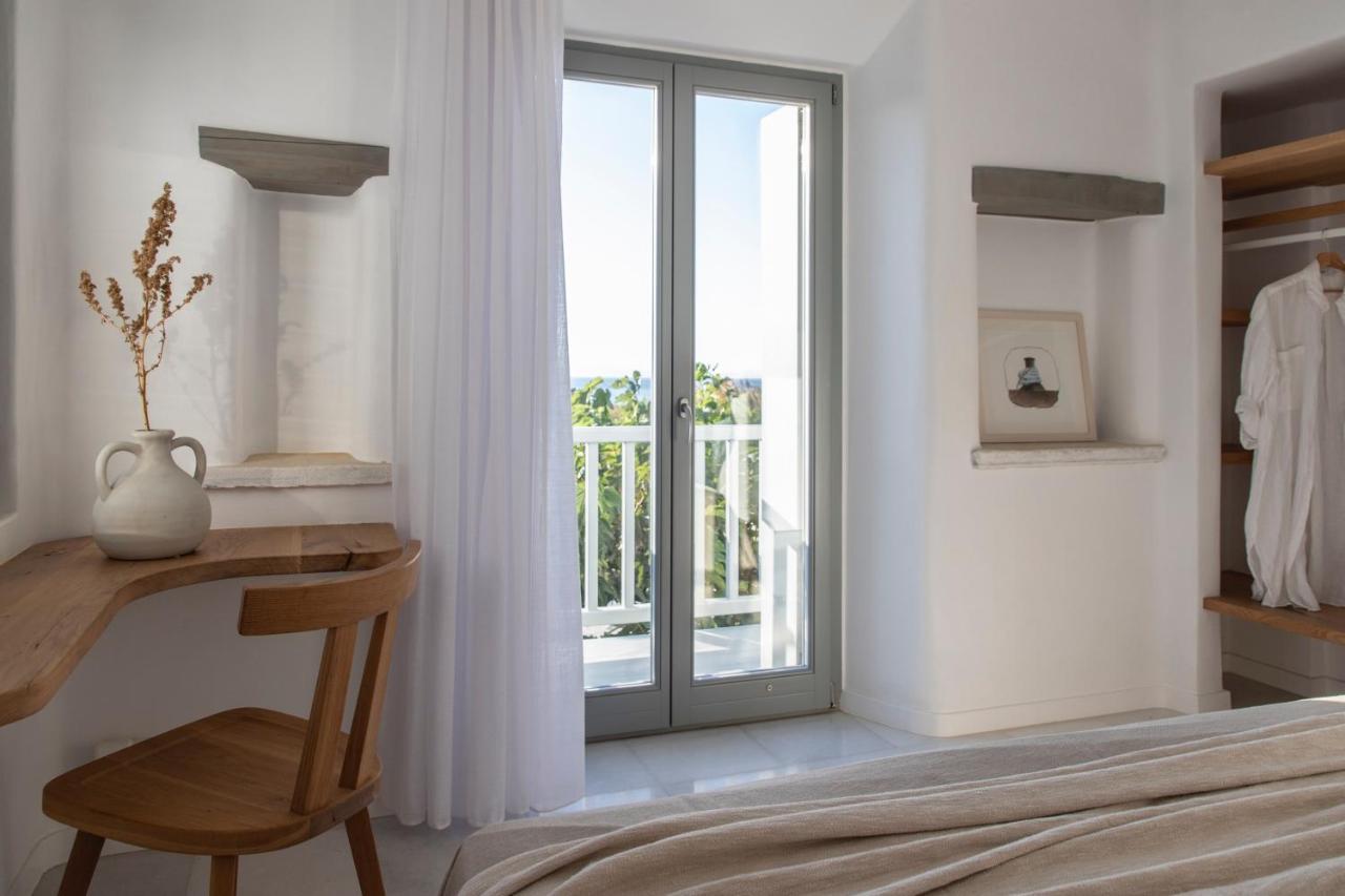 Aqua Breeze Villas On The Beach Plaka  Exterior photo
