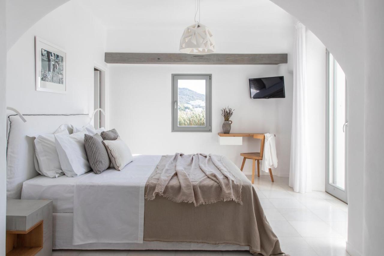 Aqua Breeze Villas On The Beach Plaka  Exterior photo