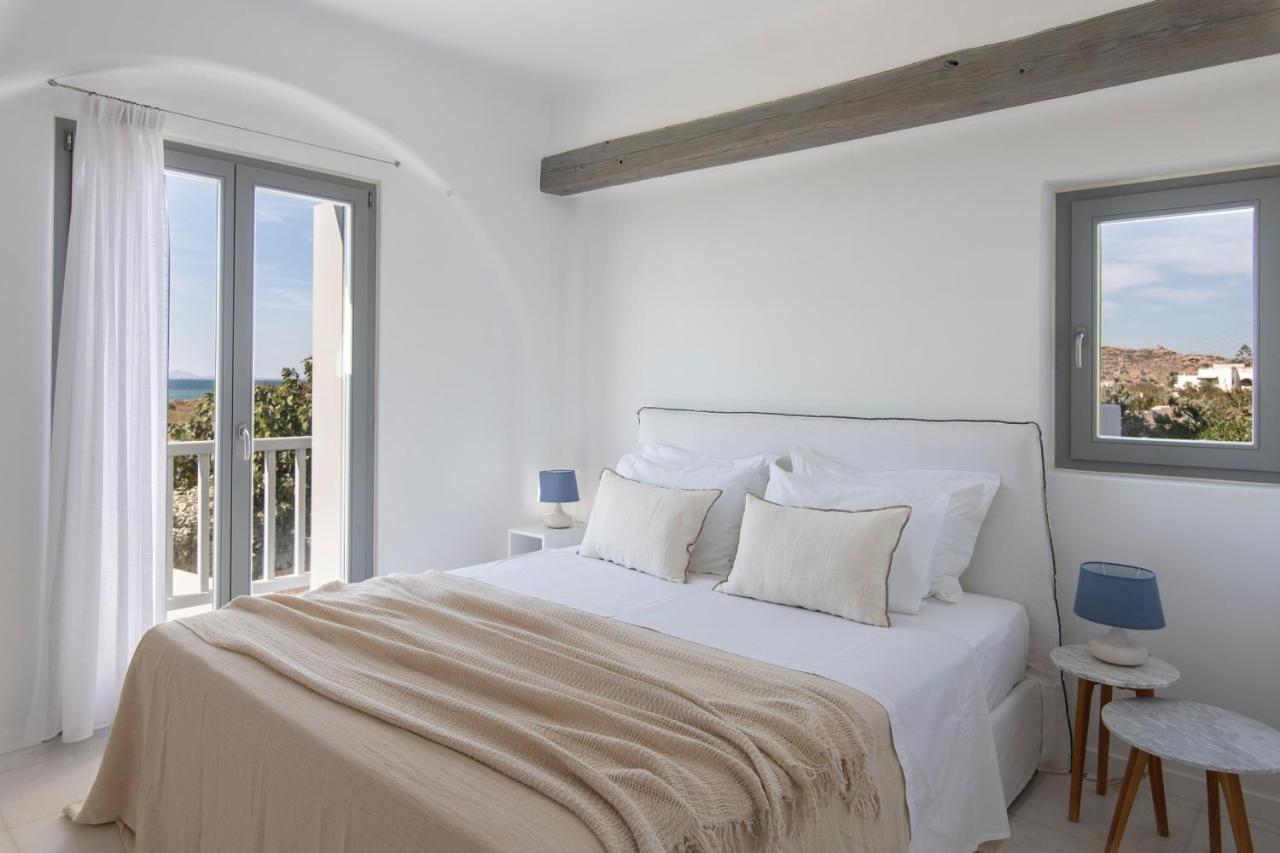Aqua Breeze Villas On The Beach Plaka  Exterior photo