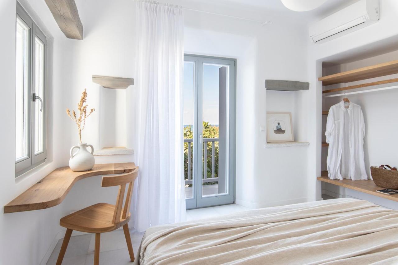 Aqua Breeze Villas On The Beach Plaka  Exterior photo